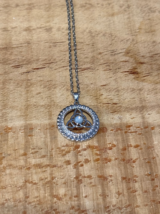 Pendentif – Triquetra - Opalite - Zircon