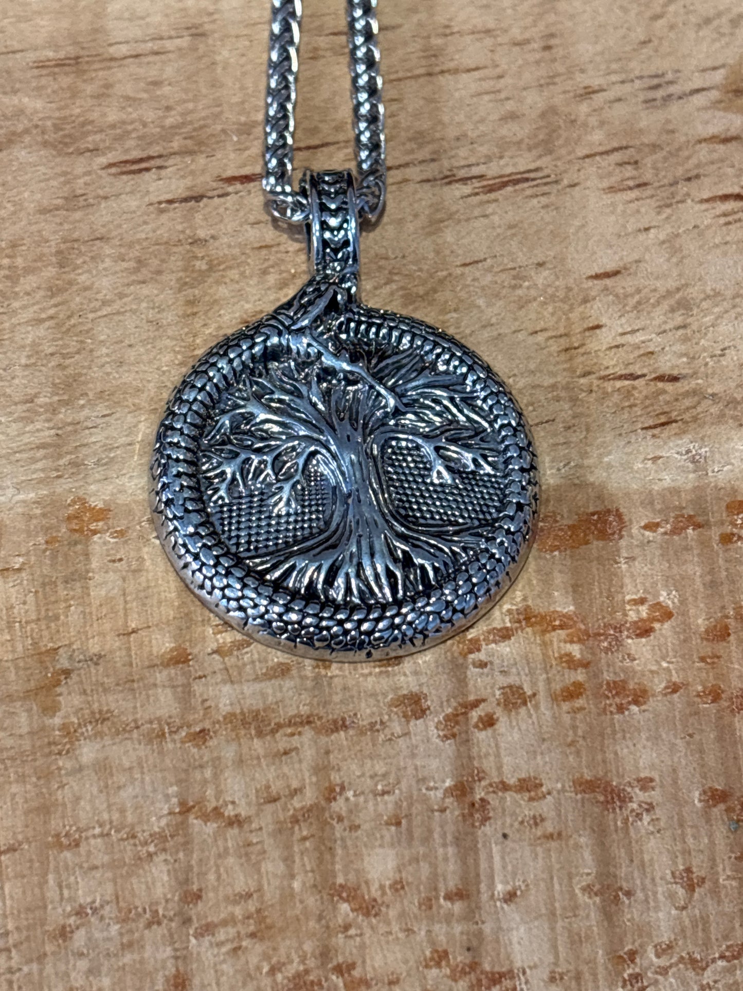 Pendentif – Arbre de vie Ouroboros
