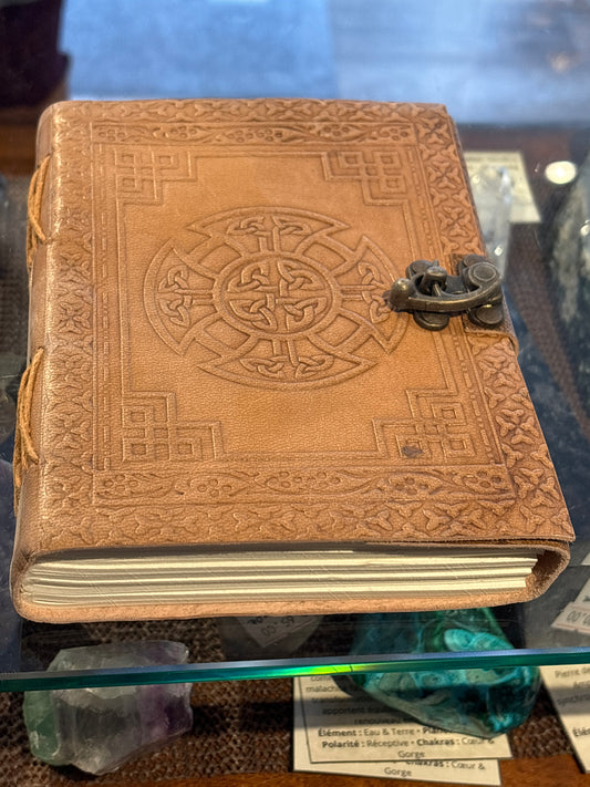 Livre en cuir BoS - Croix celtique