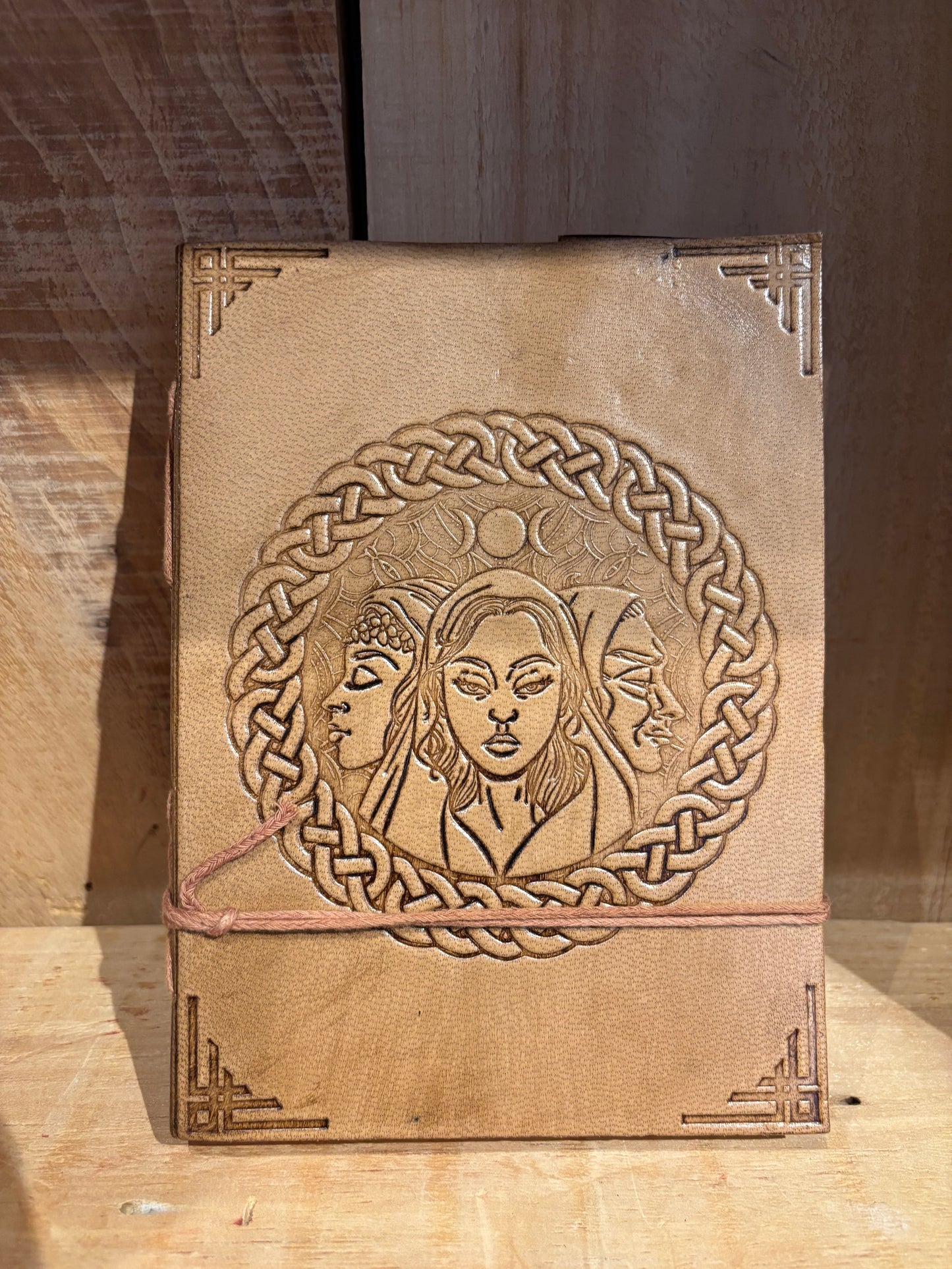 Livre en cuir BoS-5’’x7’’- Triple Déesse