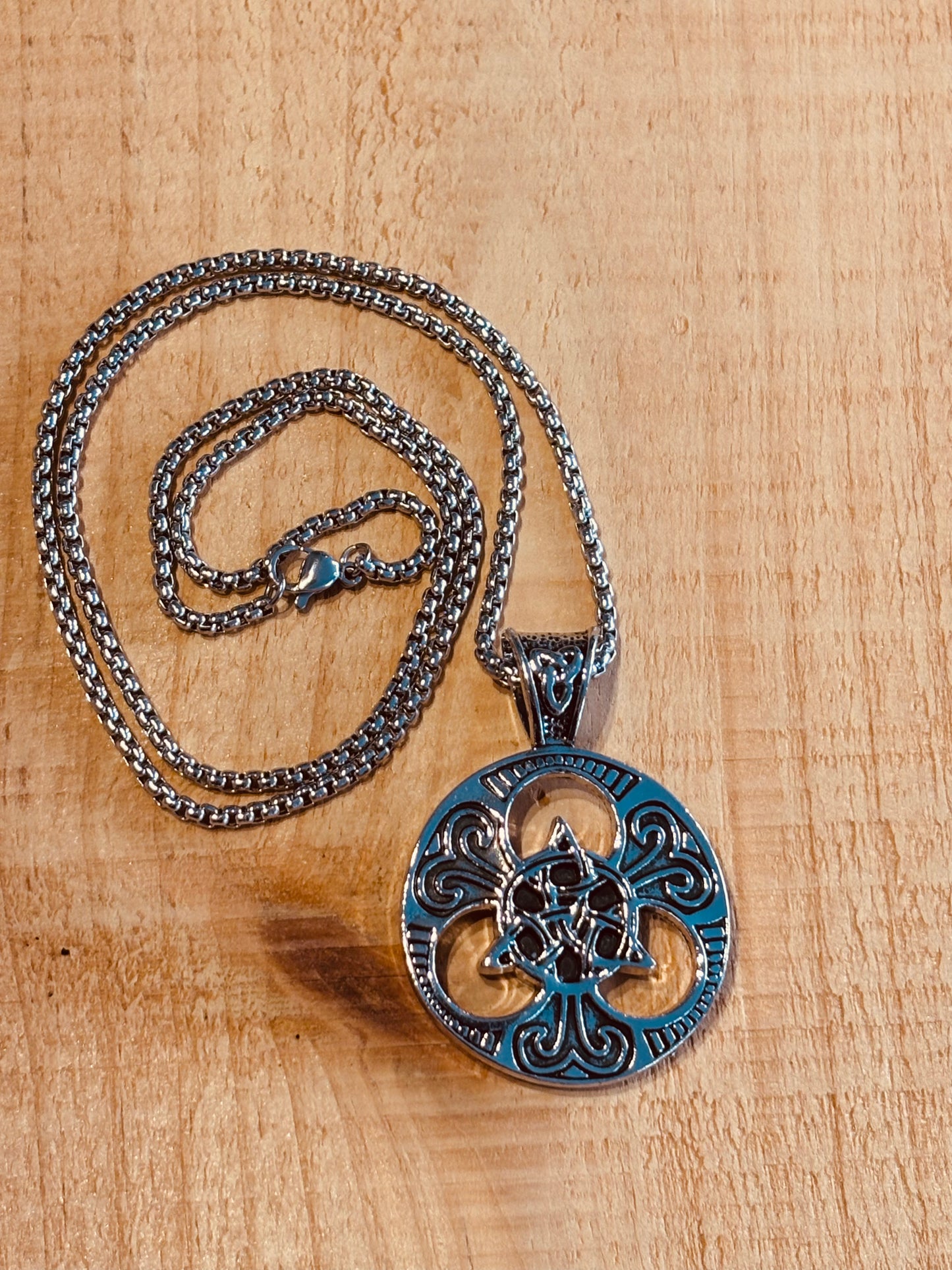 Pendentif – Triquetra