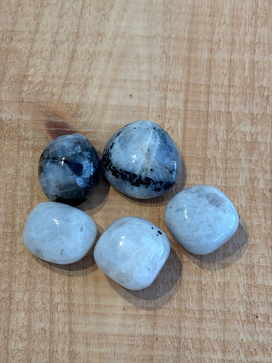 Pierre Roulée - Pierre de lune