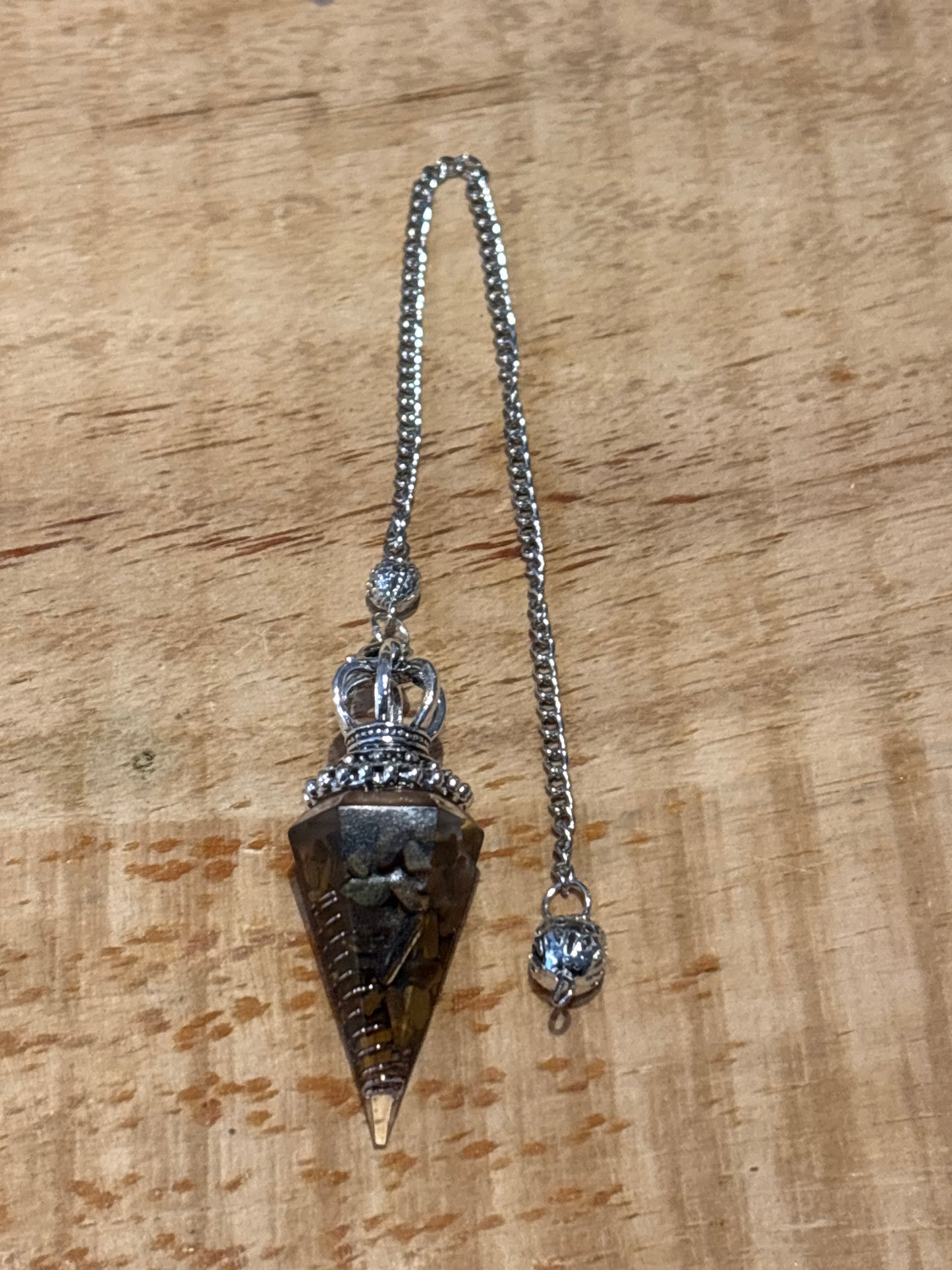 Pendule – Orgonite couronne argent
