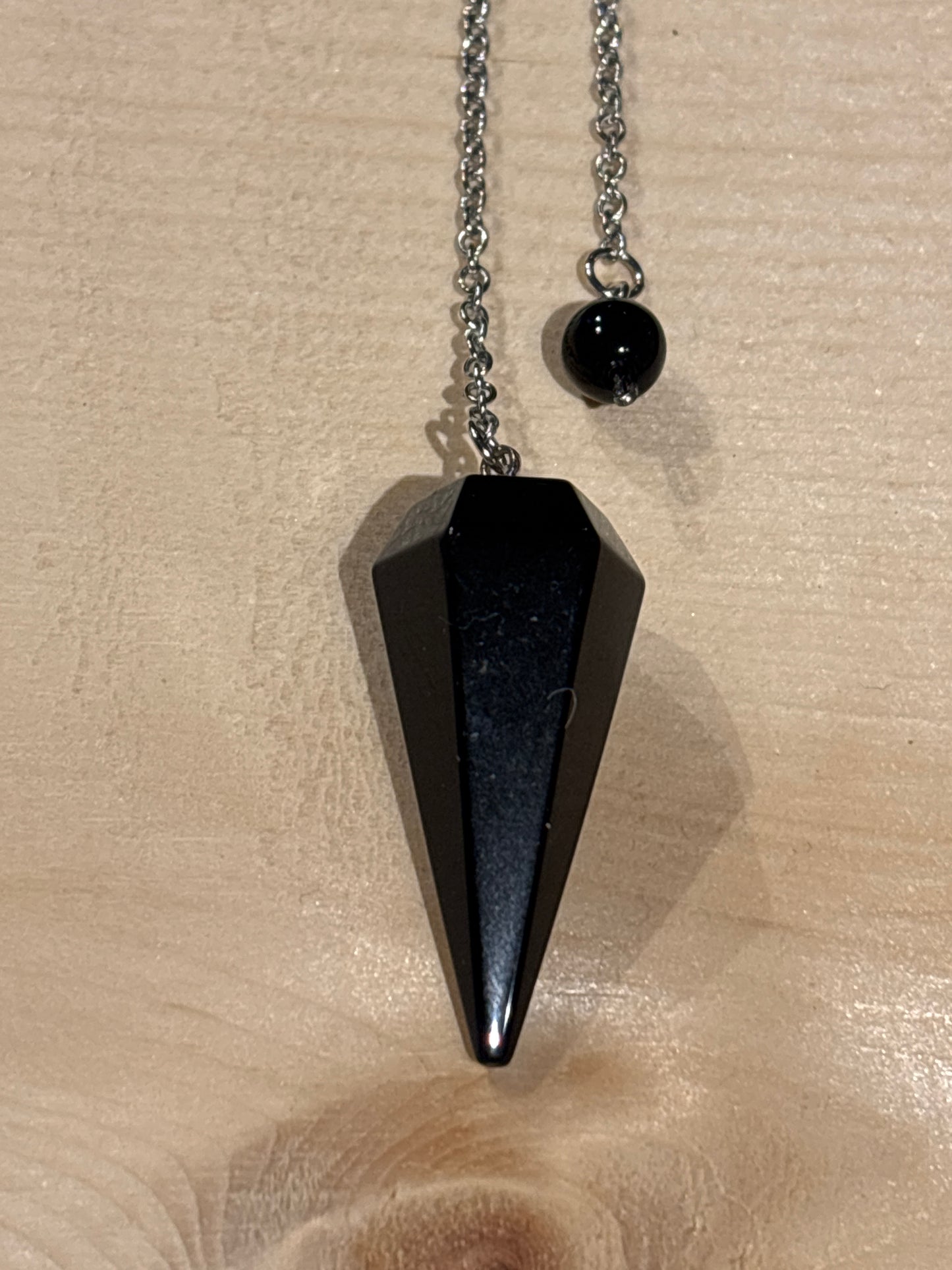 Pendules Pointes en pierres