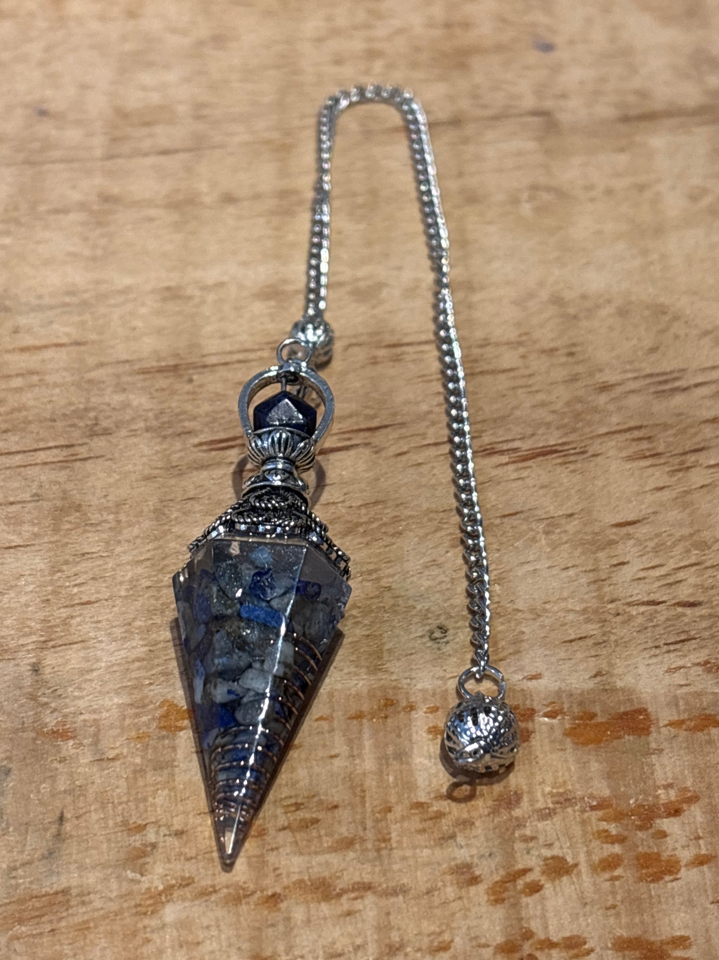 Pendule – Orgonite argent Pointe