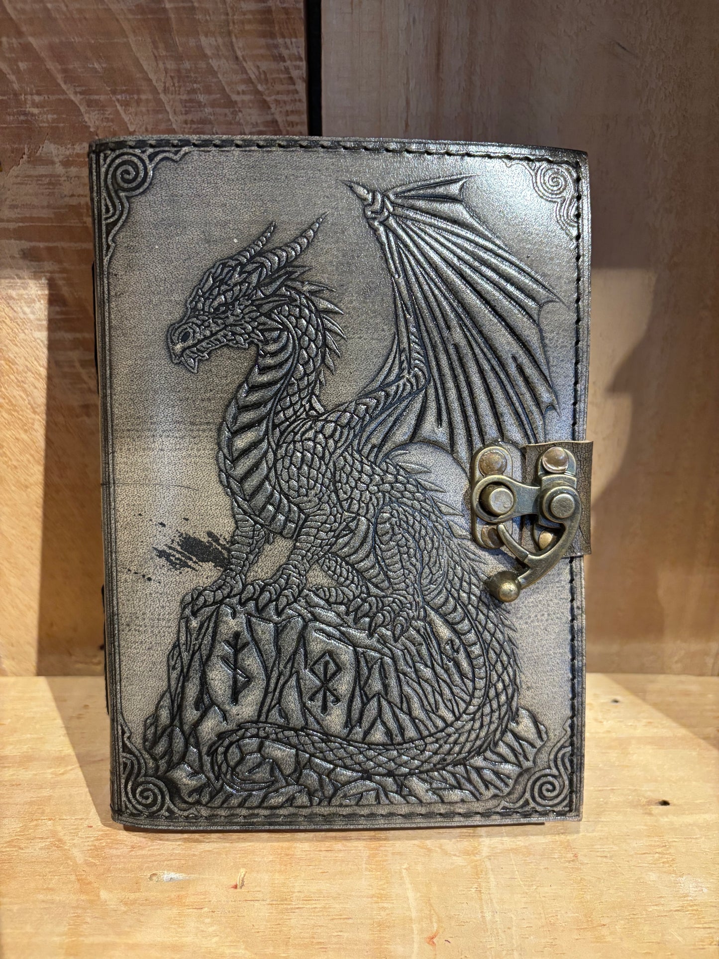 Livre en cuir BoS-4 1/2’’x6 1/2’’- Dragon
