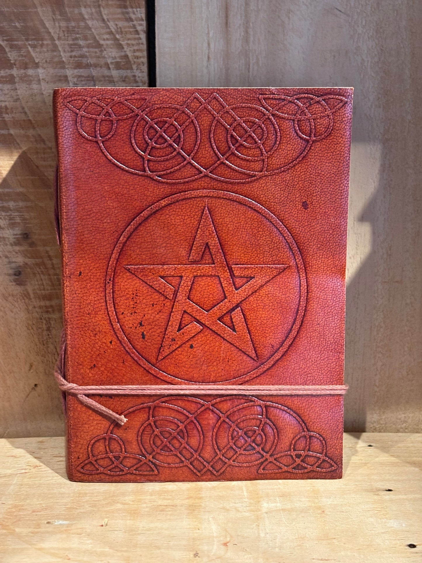 Livre en cuir BoS- pentagram