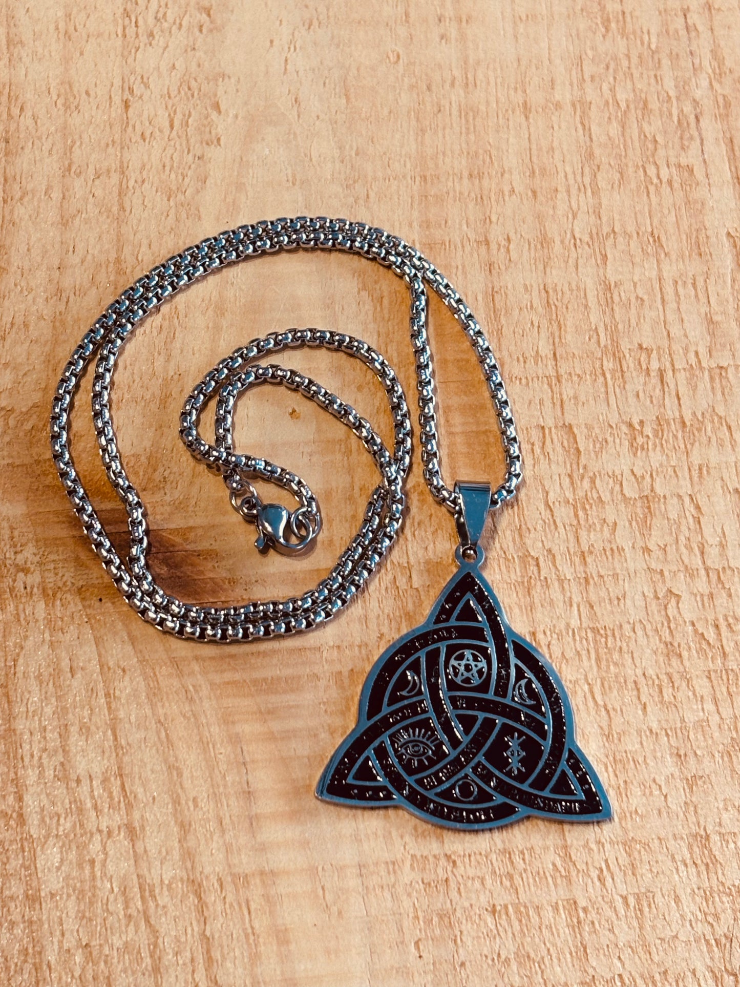 Pendentif – Triquetra